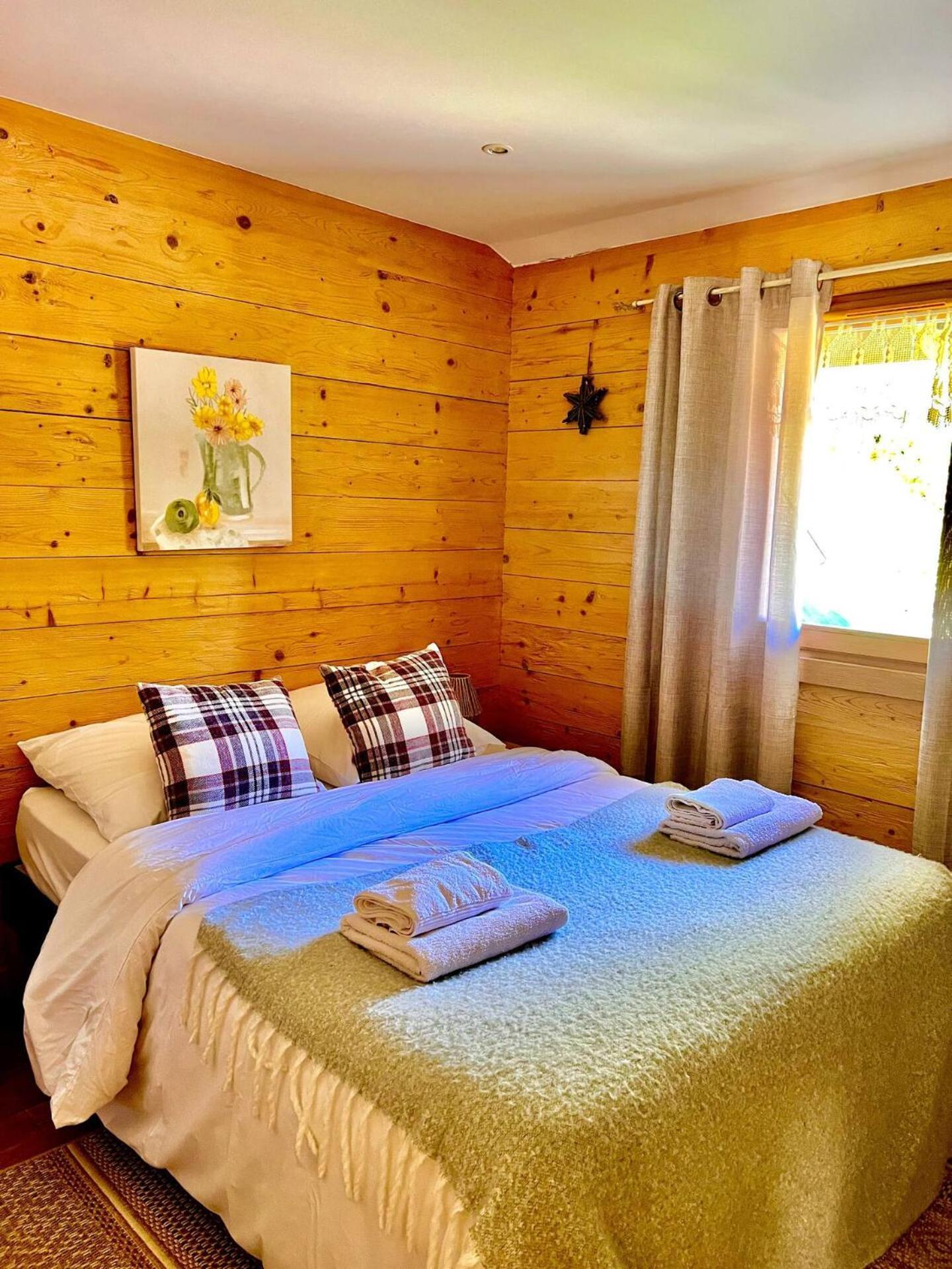 Charming Family Chalet For 8 People, With Private Hot Tub Les Clefs Экстерьер фото