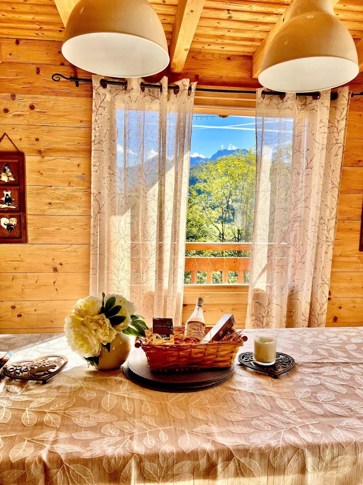 Charming Family Chalet For 8 People, With Private Hot Tub Les Clefs Экстерьер фото
